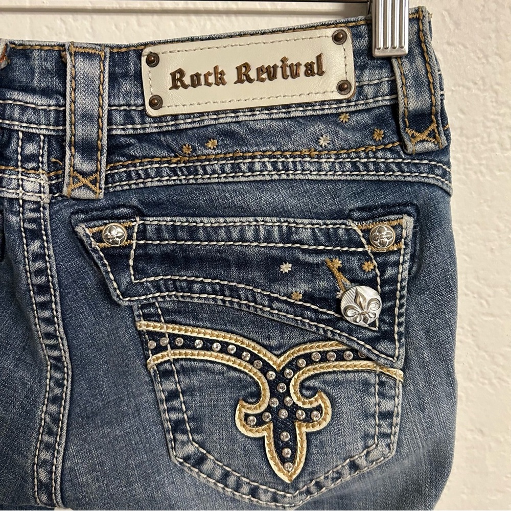 Rock Revival Johanna Embellished Denim Capris, Size 26
